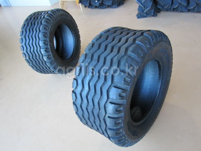 BKT 베일러 및 <b>작업기</b>용 <b>타이어</b> 15.0/55-17 14 PR BKT AW 705 TL 사진2