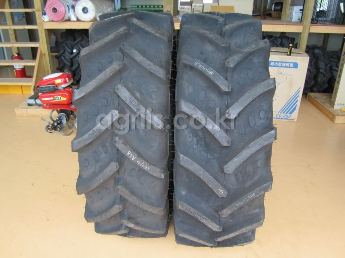 BKT <b>트랙터</b>용 타이어 <b>13</b>.6-28(래디얼광폭 380/70 R28) 사진1