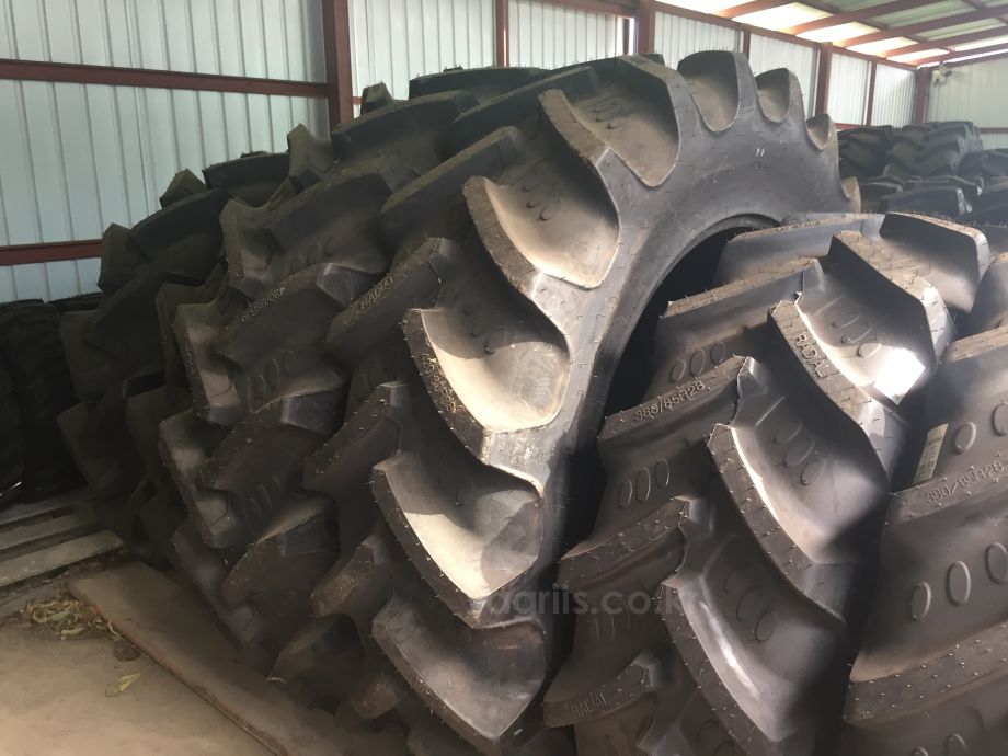 BKT <b>트랙터</b>용 타이어 16.9-38(래디얼일반 <b>42</b>0/85 R38) 사진1