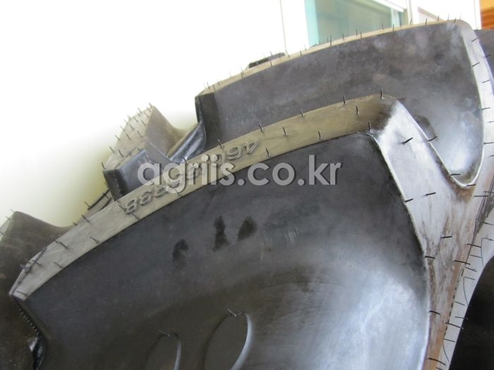 BKT 트랙터용 타이어 <b>18.4</b>-<b>38</b>(래디얼일반 460/85 R<b>38</b>) 사진2
