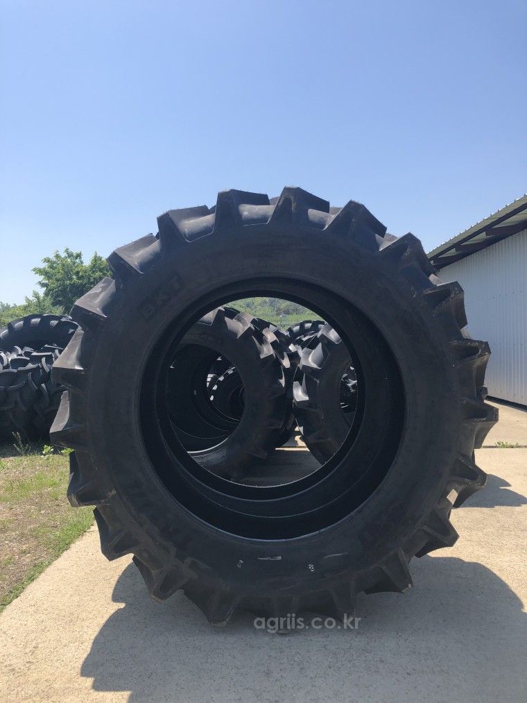 BKT 트랙터용 타이어 <b>18.4</b>-<b>38</b> 사진1