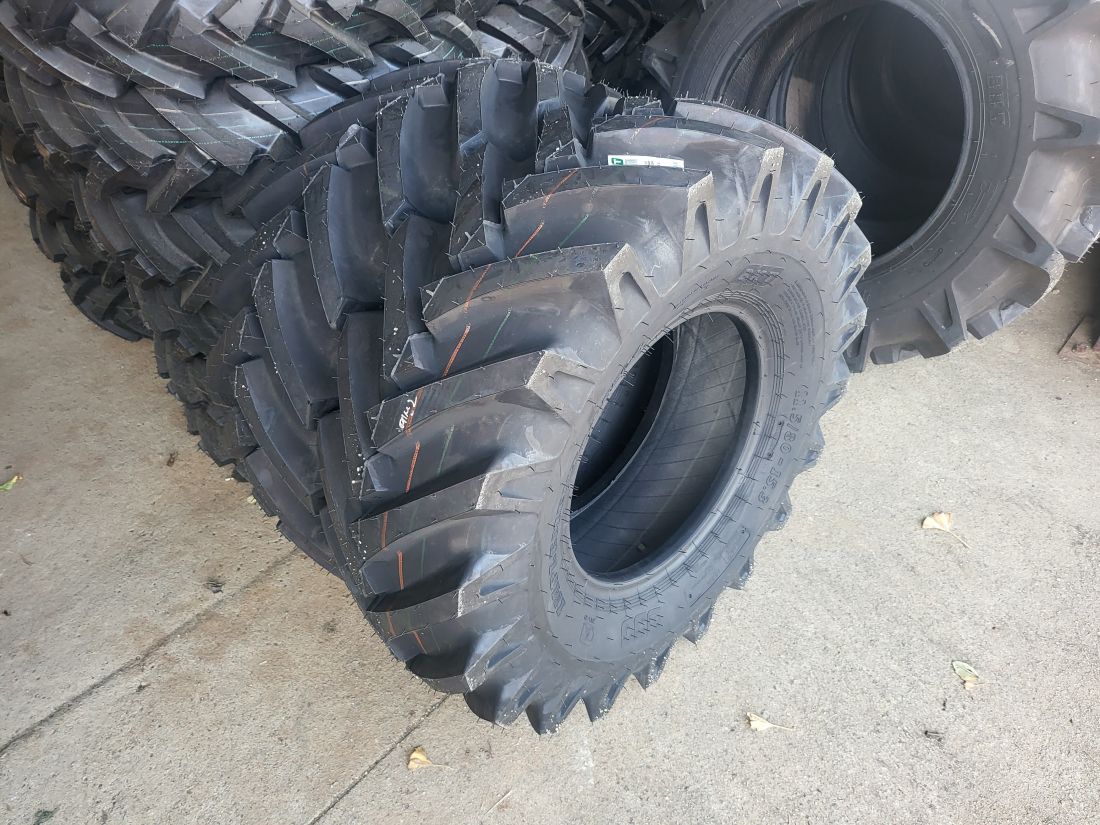 BKT 베일러 및 <b>작업기</b>용 <b>타이어</b> 11.5/80-15.3(견인형) 사진1