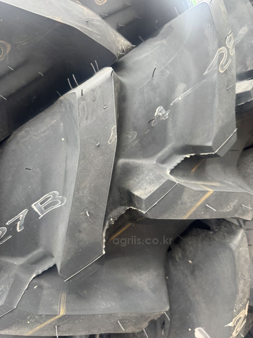 흥아(TIRON) 소폭<b>타이어</b> 12.4-28 사진2