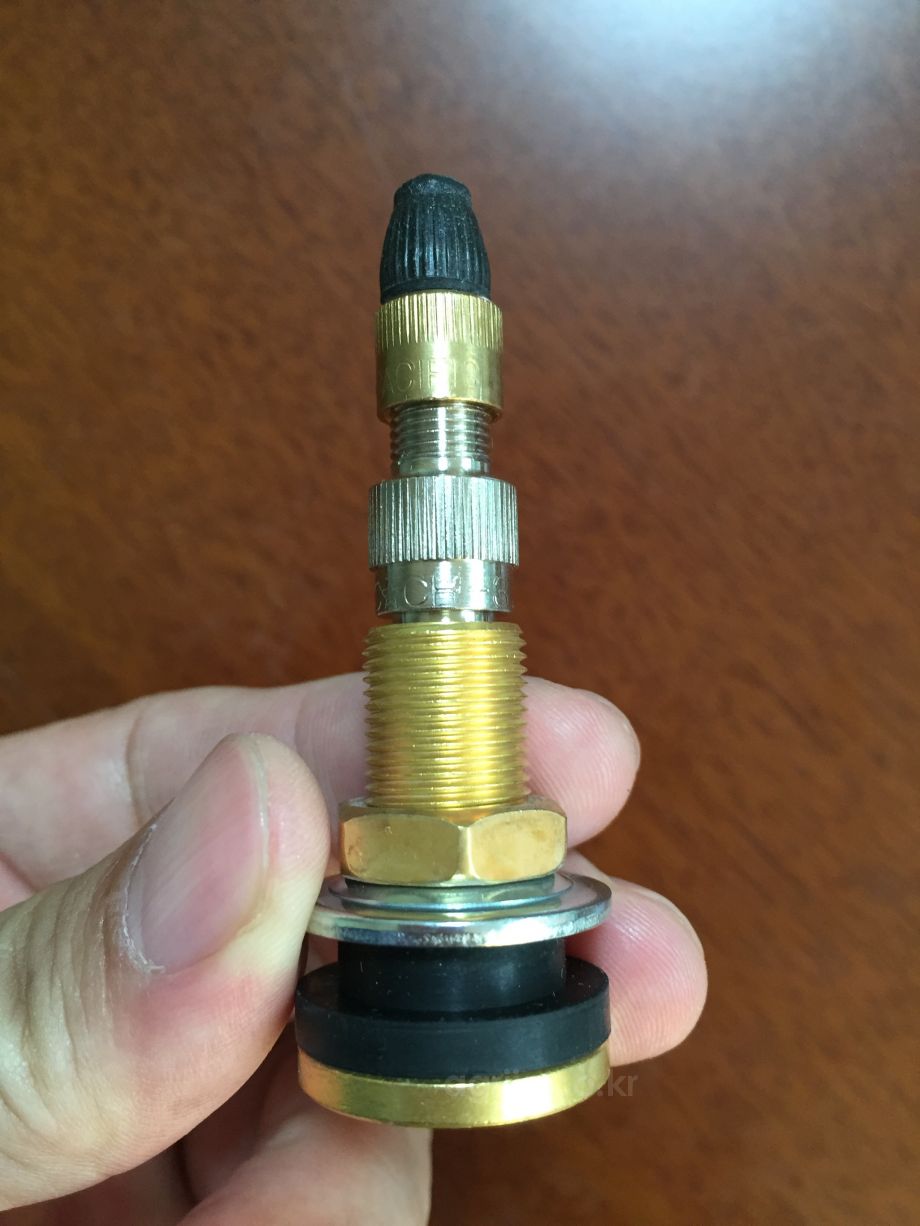  노튜브용 휠밸브 구찌/무시 사진1