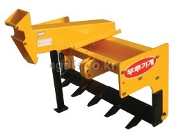 두루기계(한국) 묘삼수확기 FX모델 사진1