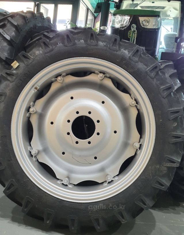 BKT 소폭<b><b>타이어</b></b> 9.5-32 <b><b>타이어</b></b><b>휠</b>조합 사진2