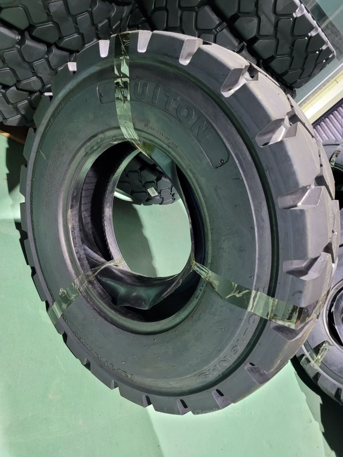 후이통,주국전,링롱 <b>지게차</b>용 타이어 7.50-16 사진1