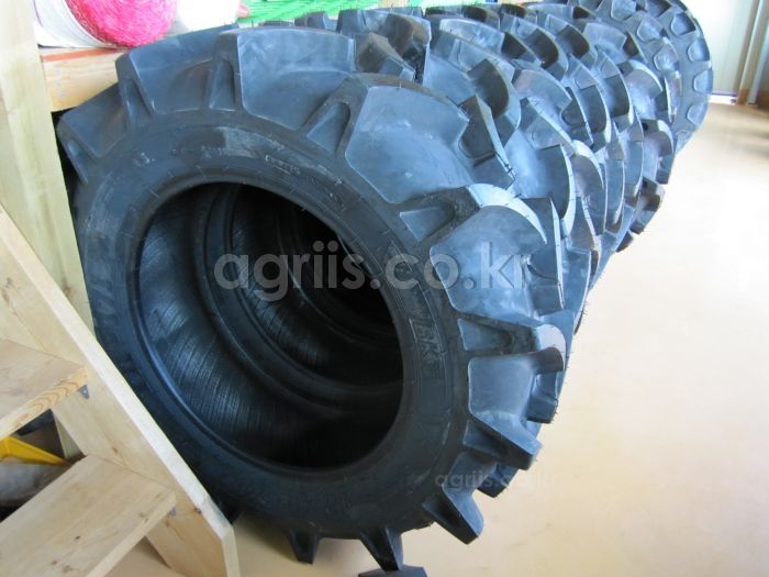 BKT 트랙터용 타이어 12.4-24  8 PR BKT TR135 TT 사진1