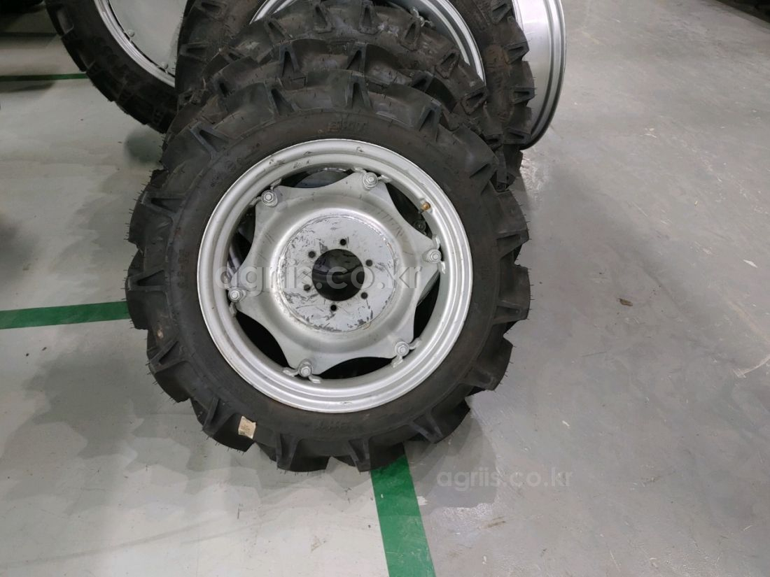 BKT 소폭타이어 <b>9.5-24</b> 타이어휠조합 사진1