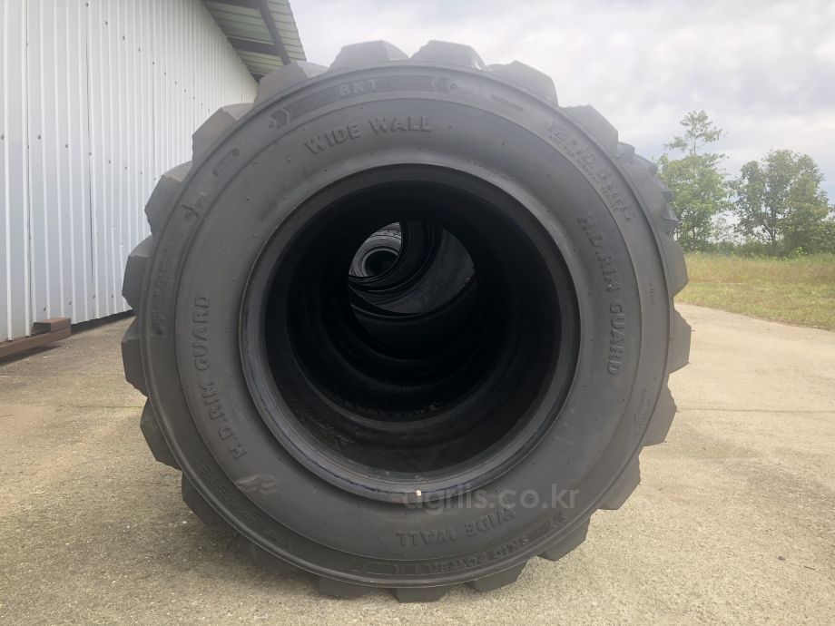 BKT 스키드로더용 타이어 12-16.5 사진2