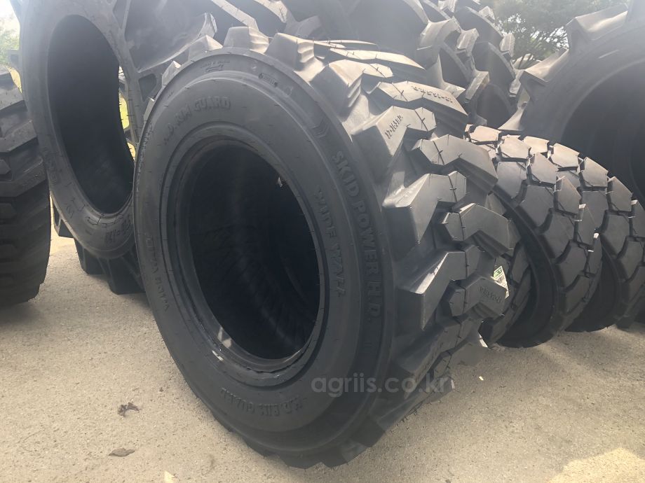 BKT 스키드로더용 타이어 12-16.5 사진11