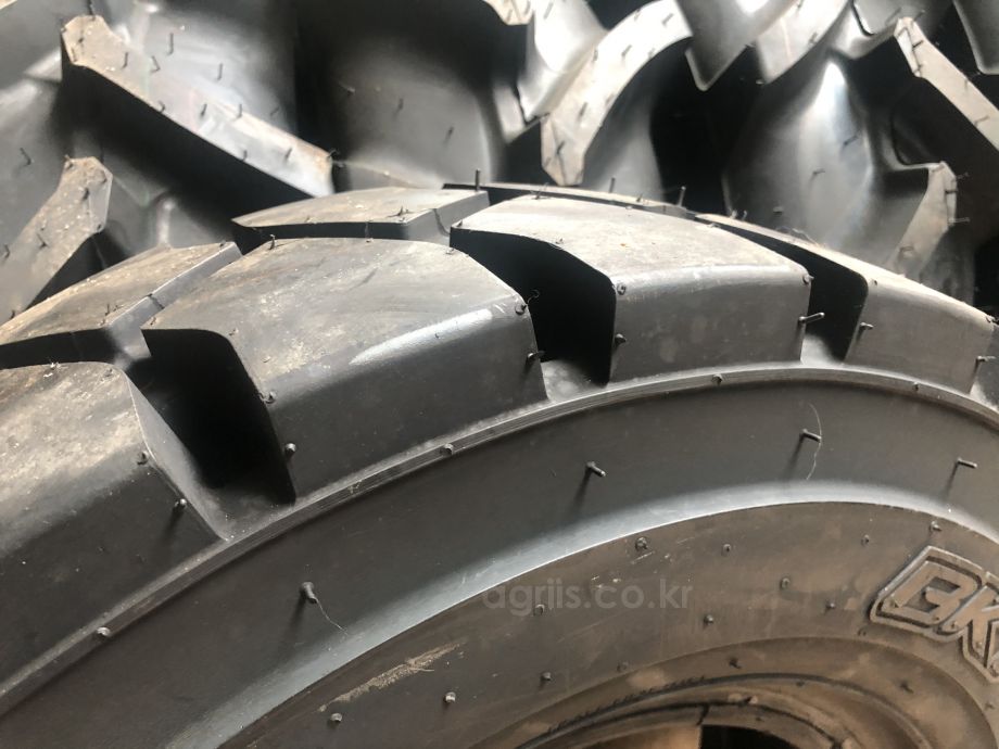 BKT 지게차용 타이어 7.00-12 사진4