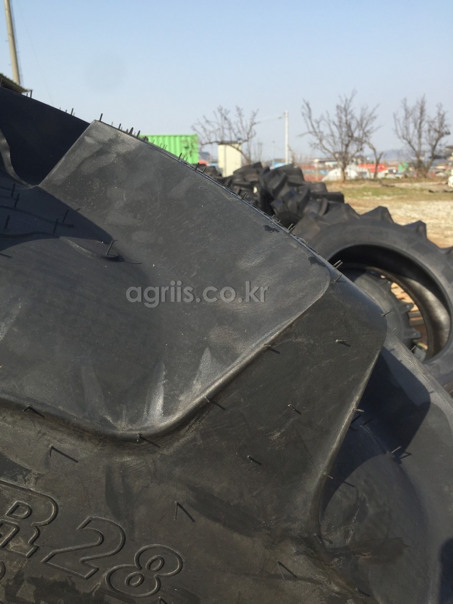 BKT 트랙터용 타이어 16.9-28(래디얼높은굽 420/85 R28 R2) 사진5