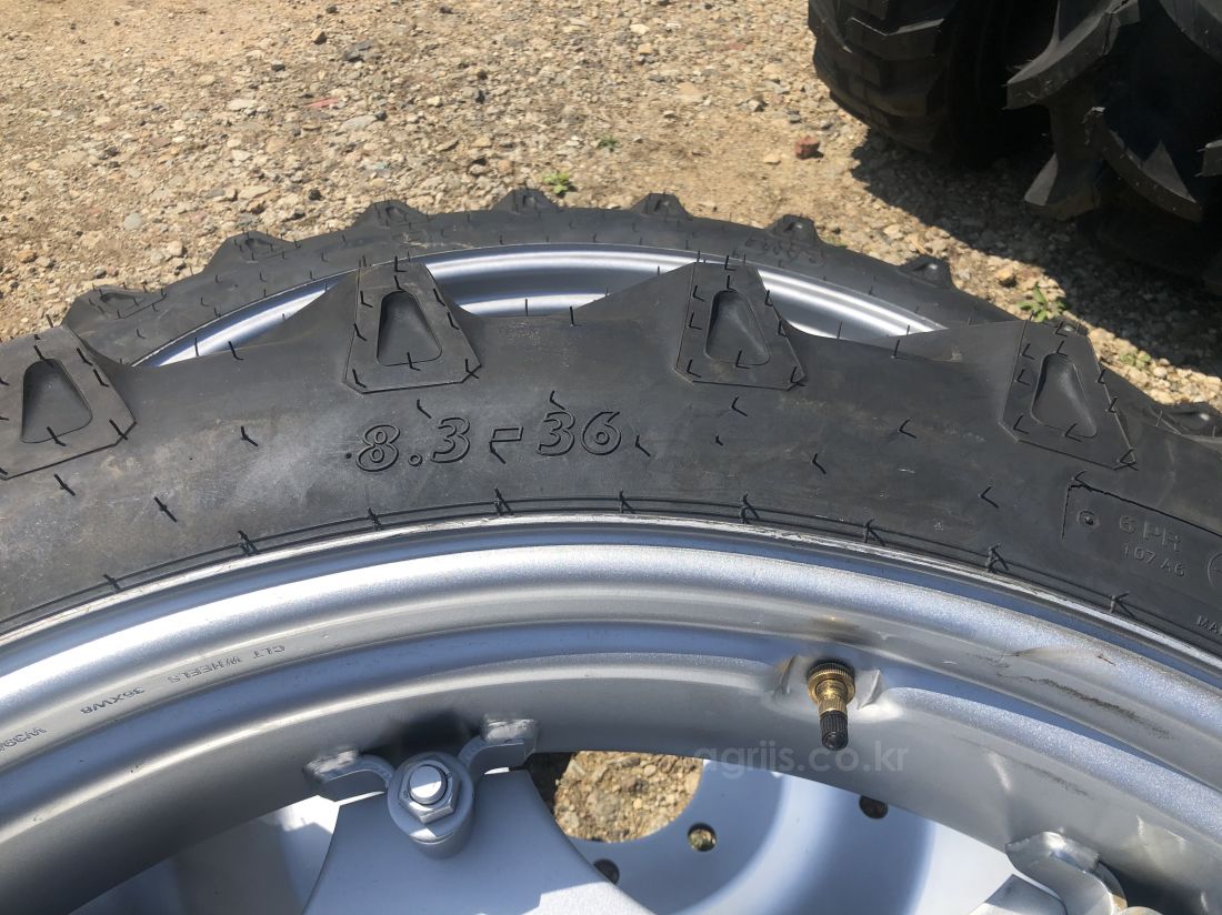 BKT 소폭타이어 8.3-36 타이어휠조합 사진2