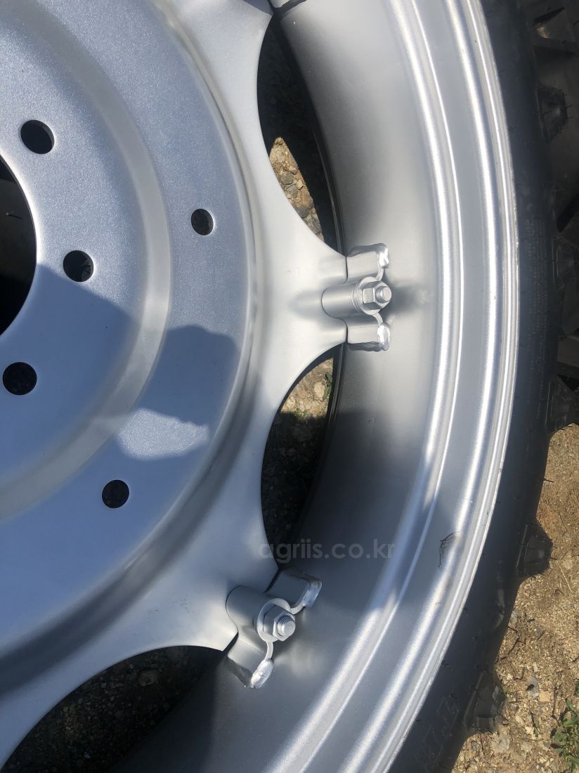 BKT 소폭타이어 8.3-36 타이어휠조합 사진3