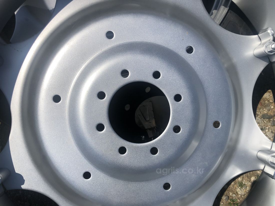 BKT 소폭타이어 8.3-36 타이어휠조합 사진4