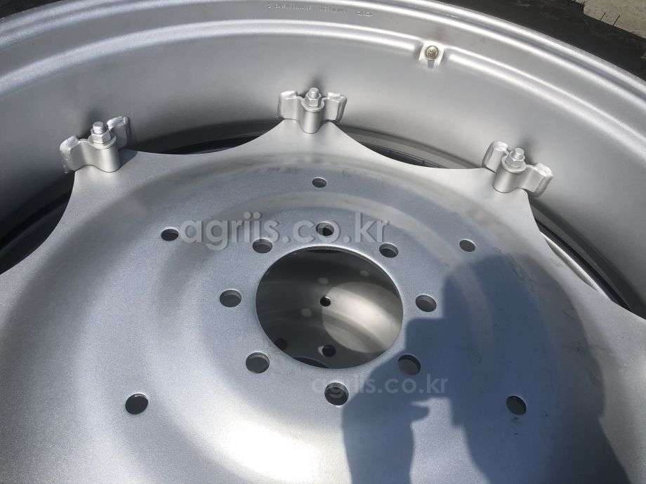 BKT 소폭타이어 11.2-R36 래디얼타이어휠조합 사진4