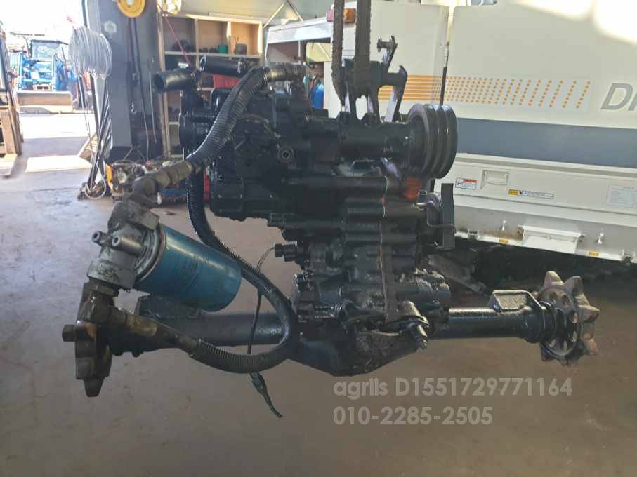 Kukje Combine Harvester DKC865 (5Rows) 뒤우측면