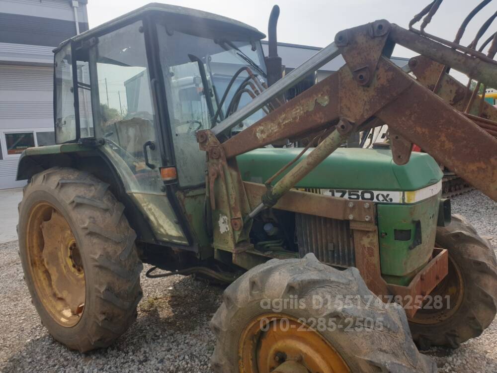 JohnDeere Tractor 1750 (53hp) 뒤우측면