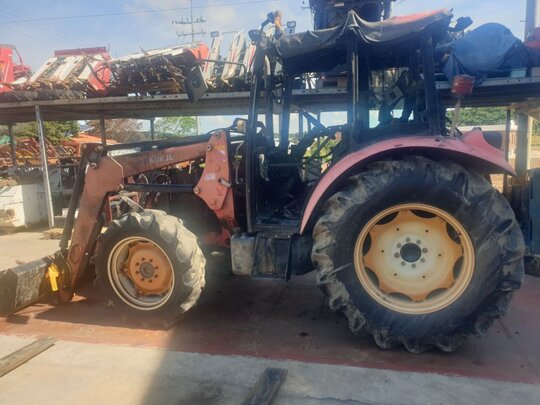 Kukje Tractor LUXEN65  앞좌측면