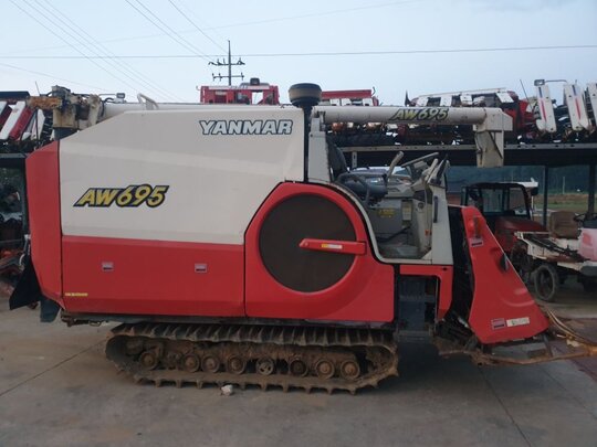 Yanmar Combine Harvester AW695 (6Rows) 앞좌측면