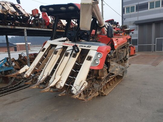 Daedong Combine Harvester DXM85GF-C5 (5Rows) 앞좌측면