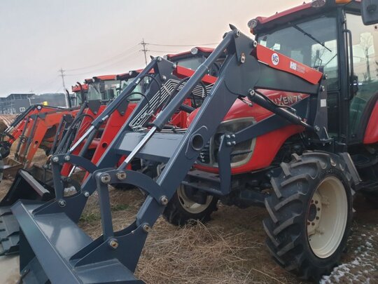 Kukje Tractor LUXEN75 (75hp) 앞좌측면