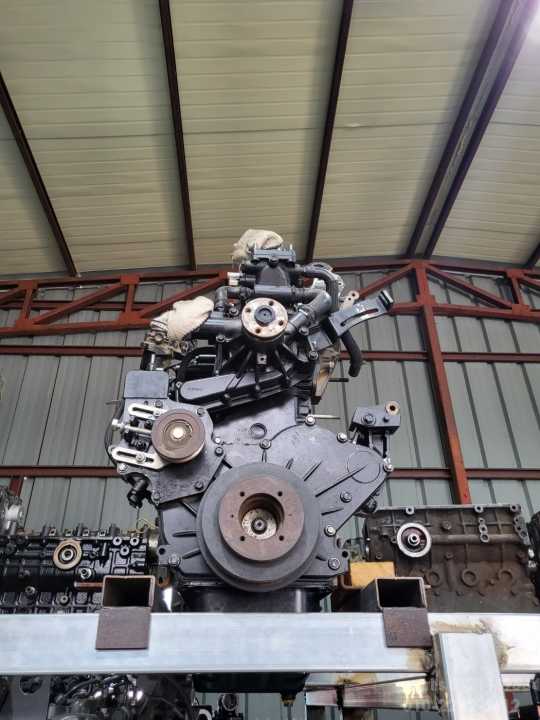 얀마 트랙터 YT490 (90마력) 앞좌측면