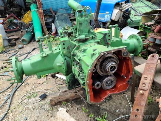 존디어 트랙터 6145R (145마력) 앞좌측면