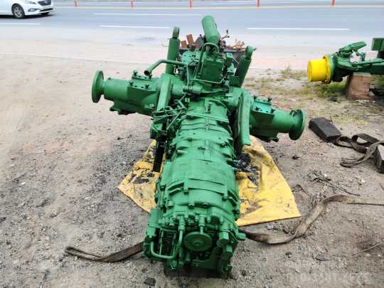 존디어 트랙터 6120R (120마력) 앞좌측면