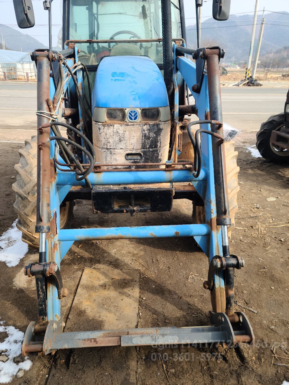 뉴홀랜드 트랙터 TD60D (60마력) 뒤우측면