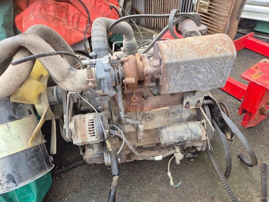 국제 콤바인 EC600 (4조식) 엔진