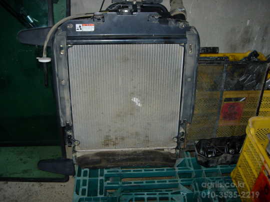 LS 트랙터 U47 (47마력) 앞좌측면