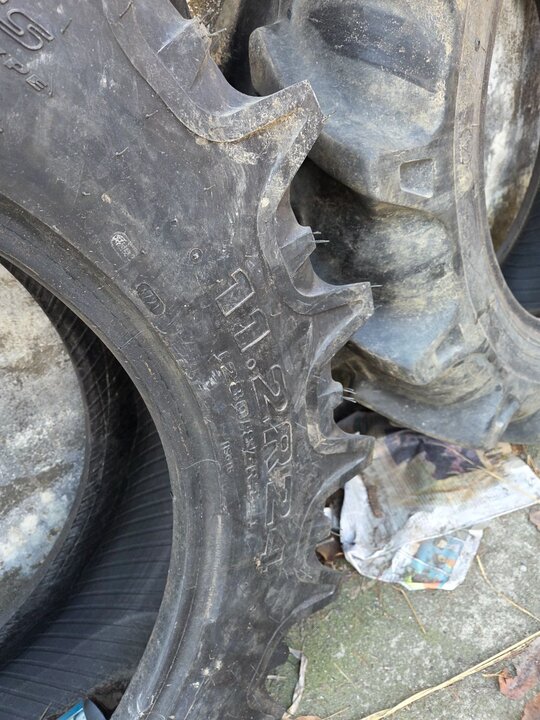 JohnDeere Tractor 1750 (53hp)