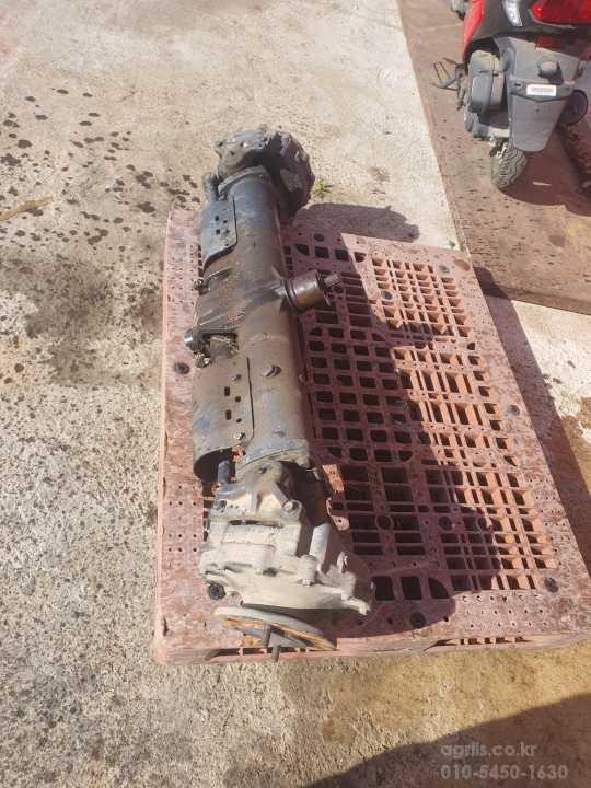 Kubota Tractor GM73 (73hp) 전Axle Assy