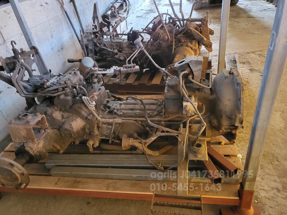 LS 트랙터 트랙터LT모델 뒤우측면