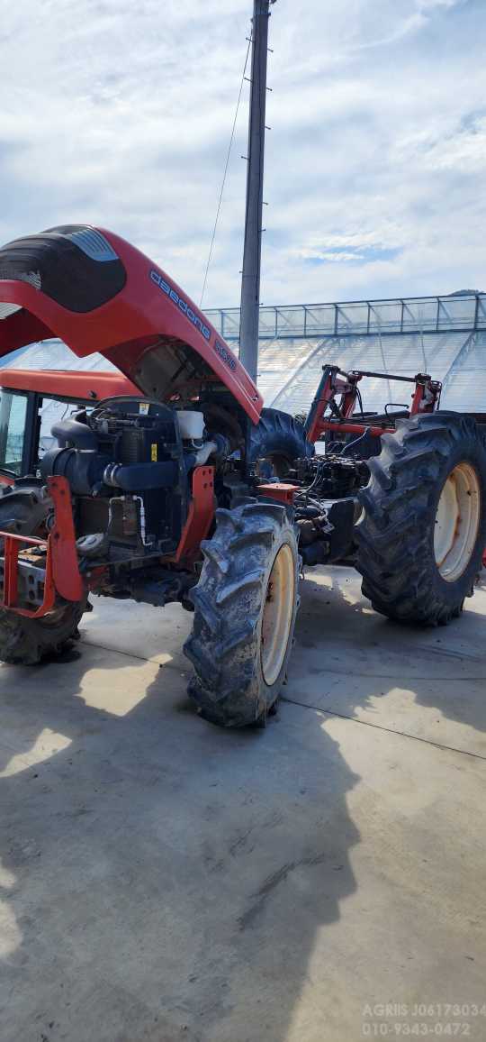 Daedong Tractor TS70  앞좌측면