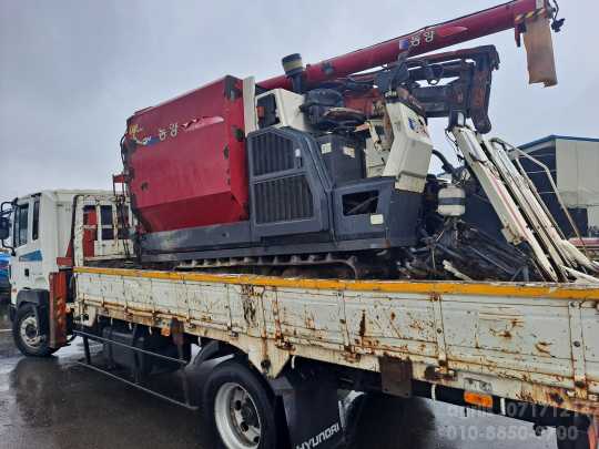 TYM 콤바인 C805G (5조식) 앞좌측면