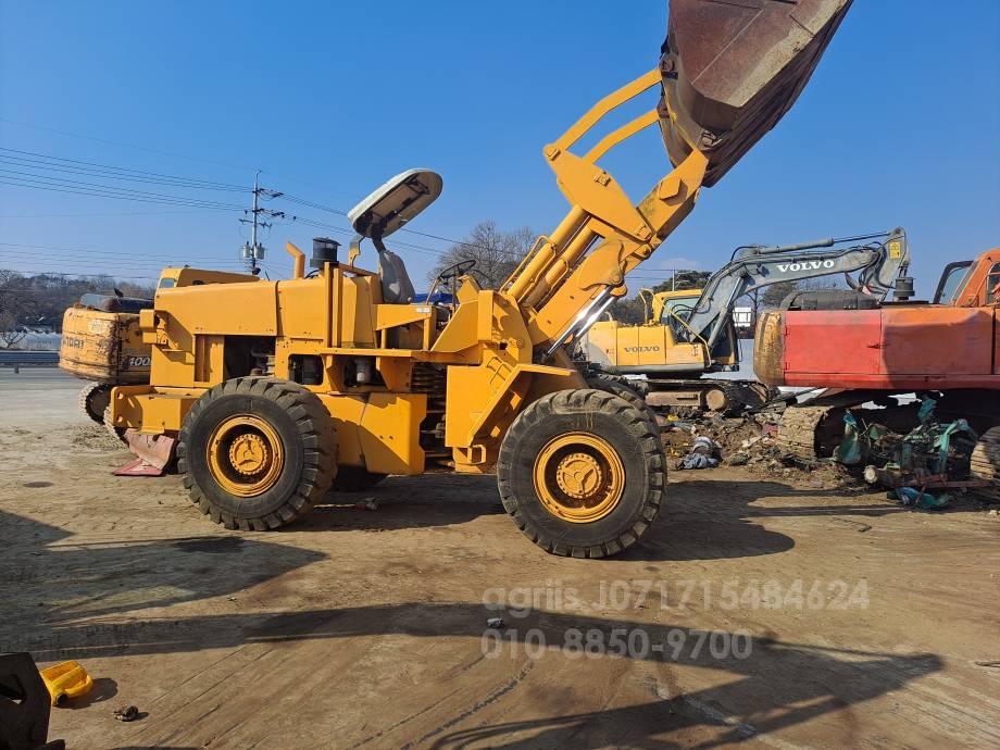  Loader 삼성 페이로다 FR15톤.서류있음.정상작동  뒤우측면