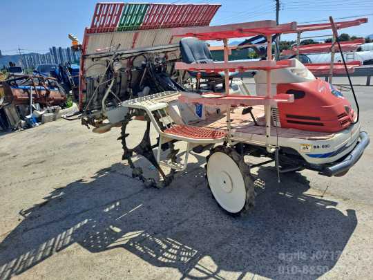 Daedong Rice transplanter S3-680 (6Rows) 앞좌측면