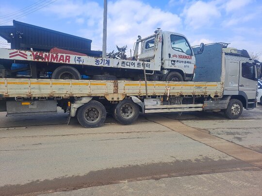  농기계견인.사다리차 마이티3.5톤 설프로다.견인윈치  앞좌측면