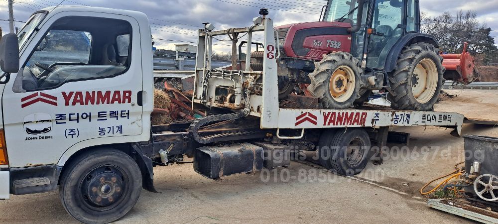  농기계견인.사다리차 마이티3.5톤 설프로다.견인윈치  뒤우측면