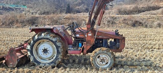 LS 트랙터 GT350 앞좌측면
