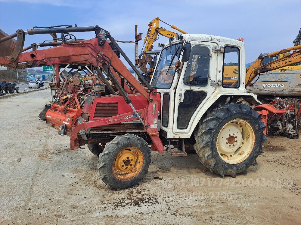 Kukje Tractor KTE230 (25hp) 뒤우측면