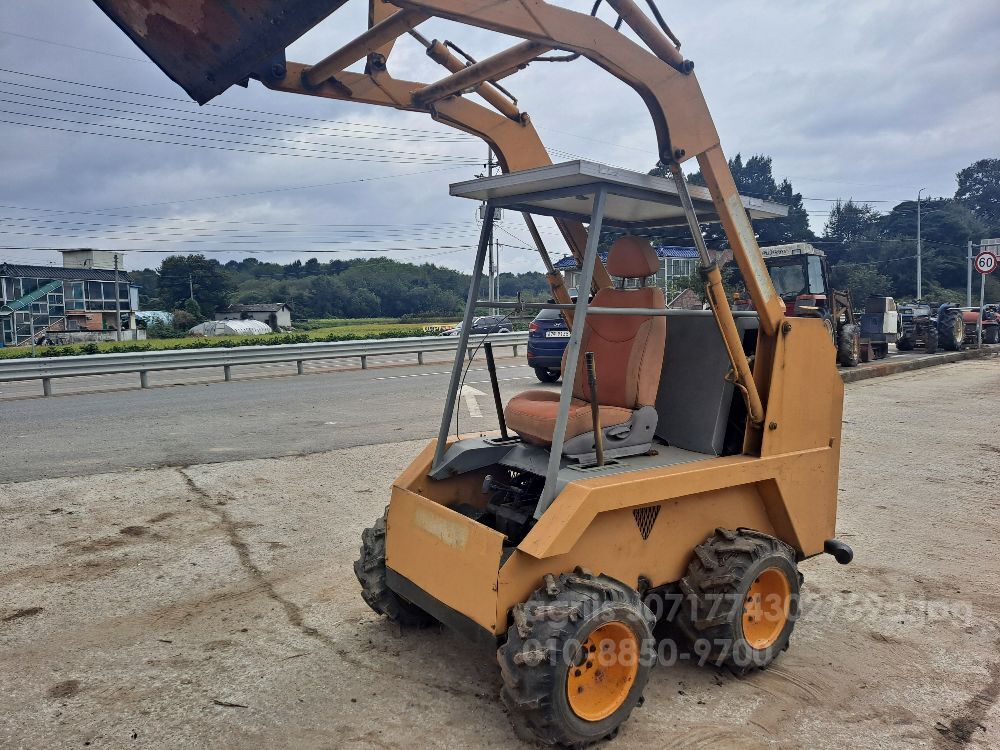  Skid steer loader 미니로다 현대포타엔진.경운기로다는경운기  뒤우측면