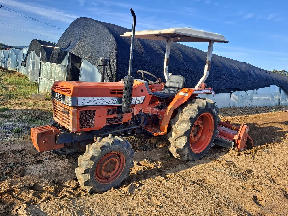 Daedong Tractor L2601 (26hp) 뒤우측면