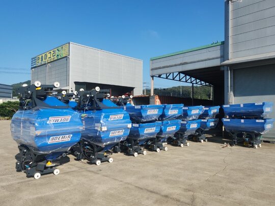  Fertilizer Spreader 비료모델1000L,1200L 