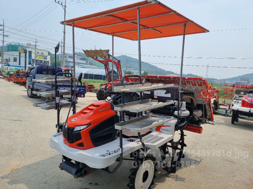 Kubota Rice transplanter KNW6GS (6Rows) 뒤우측면