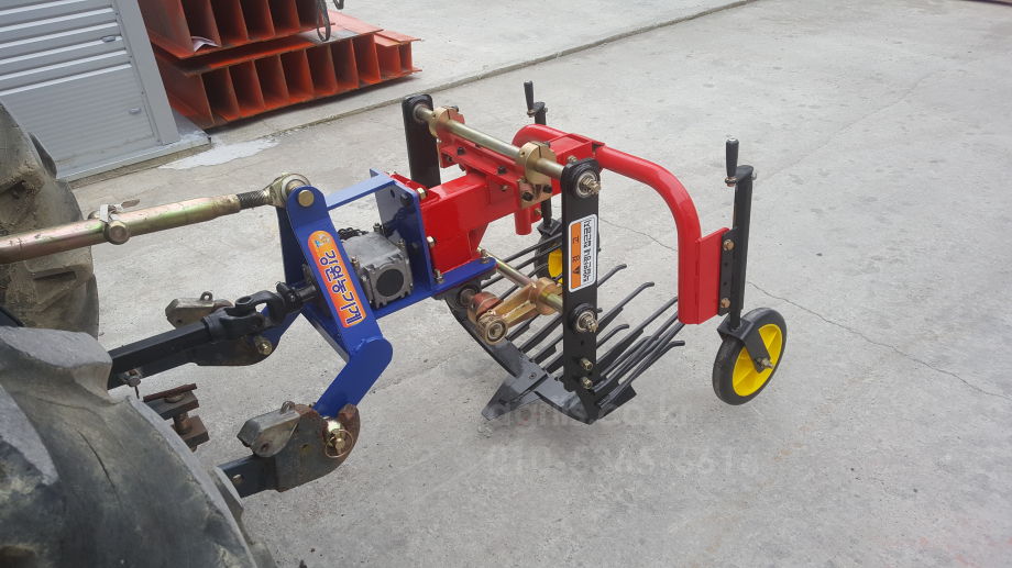  감자. 고구마 소형수확기 감자. 고구마 소형 수확기  뒤우측면