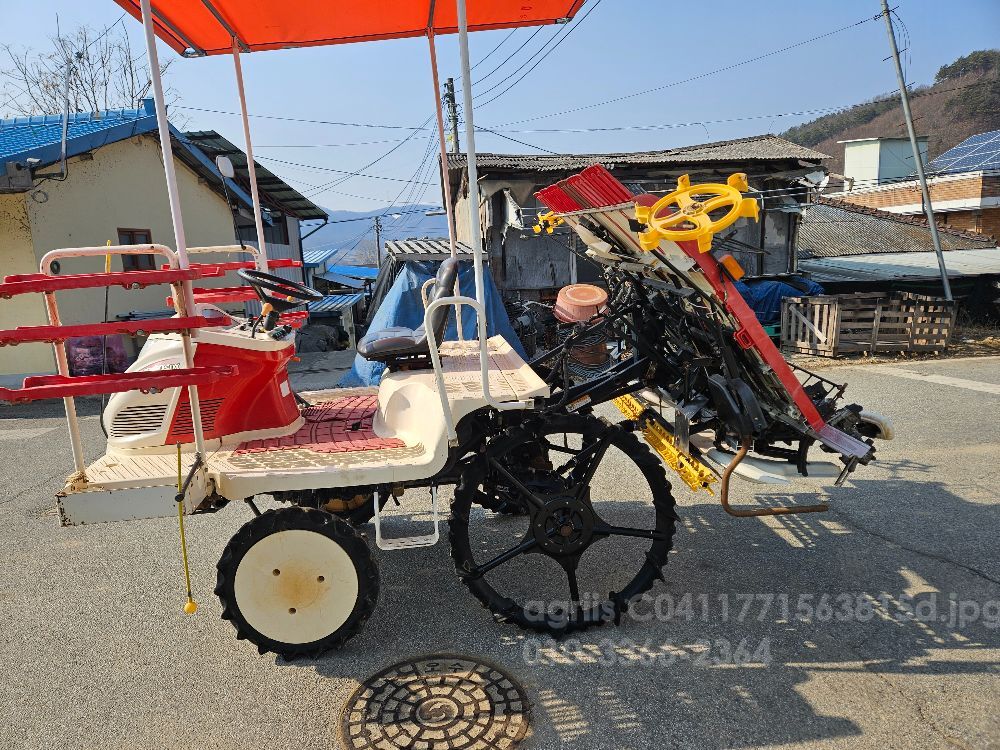 얀마 이앙기 VP60SDX (6조식) 뒤우측면